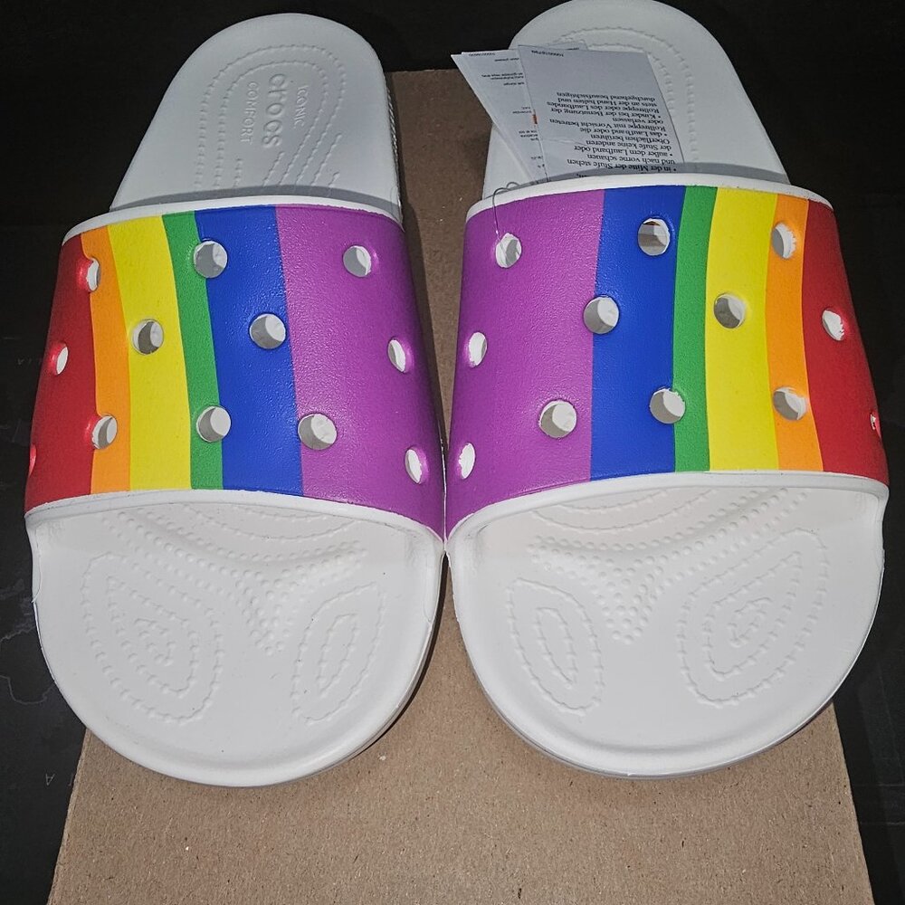 NEW WITH TAGS🌈 CROCS